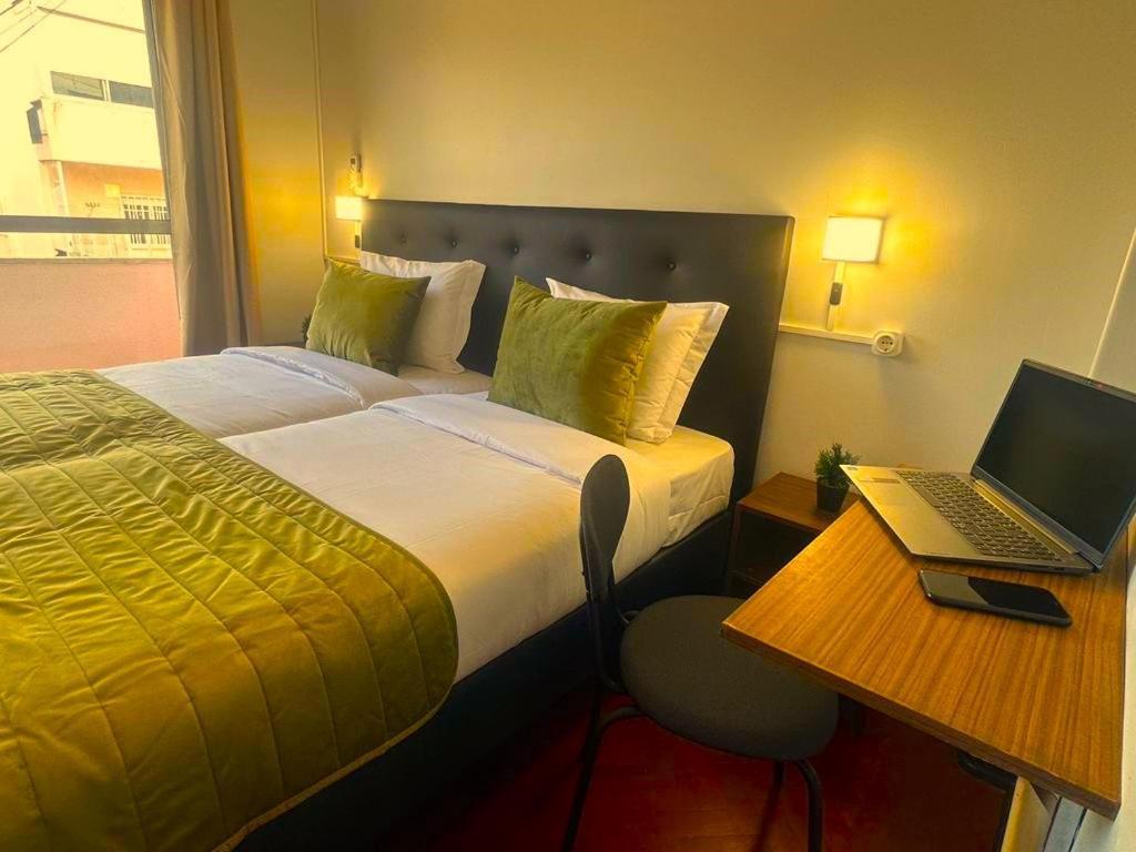 Lisabonna Guest House 아마도라 외부 사진
