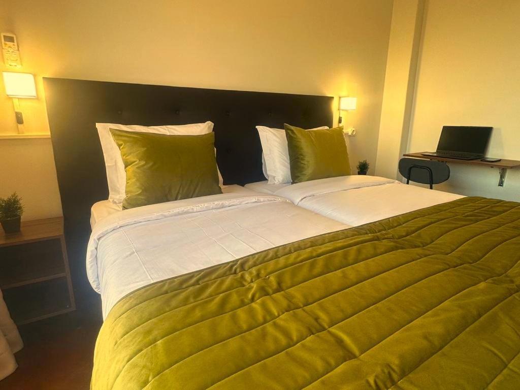 Lisabonna Guest House 아마도라 외부 사진